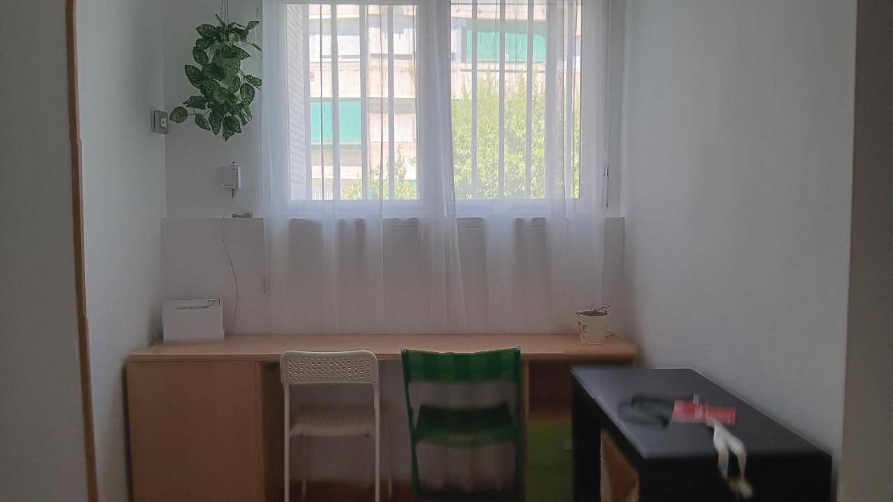 El Colmenar Habitaciones Madrid Eksteriør bilde