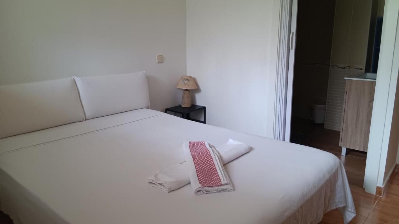 El Colmenar Habitaciones Madrid Eksteriør bilde